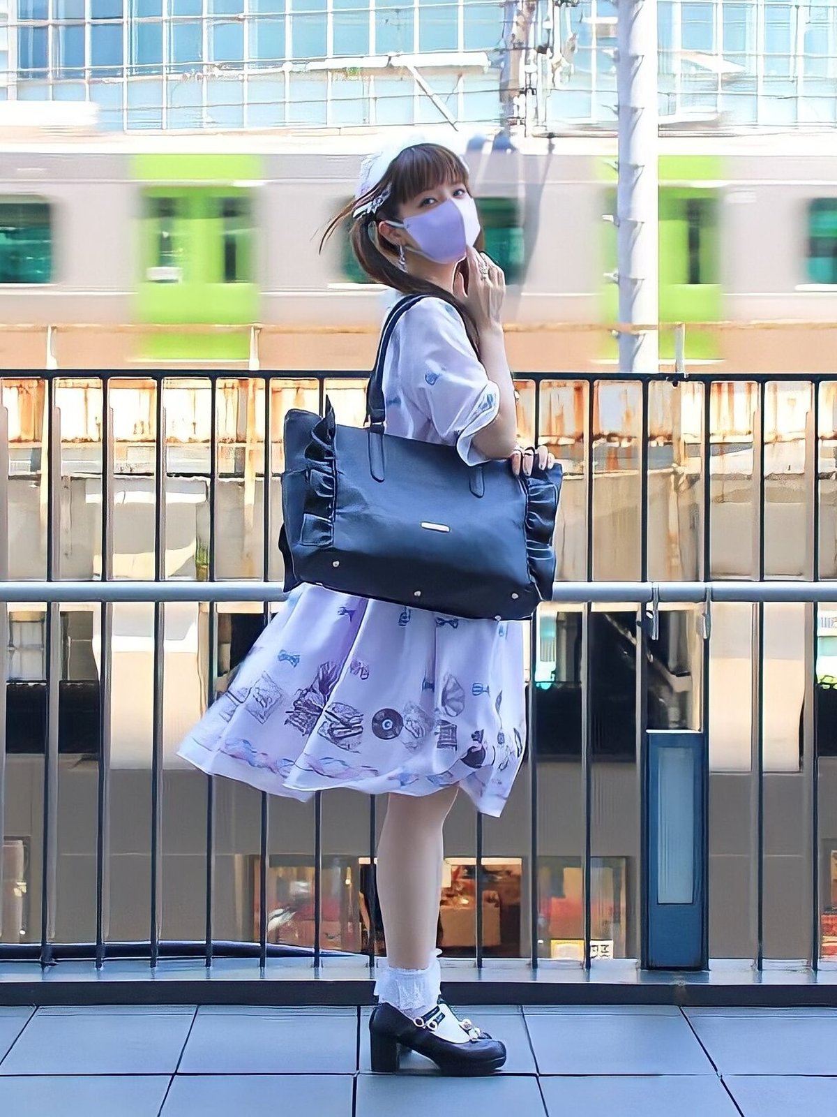 OSHI TO DATE 痛バッグ 春奈るな コラボフリルトートバッグ ブラック OSHI TO DATE』第1弾 春奈るな×リアレア フリルトート痛バッグ