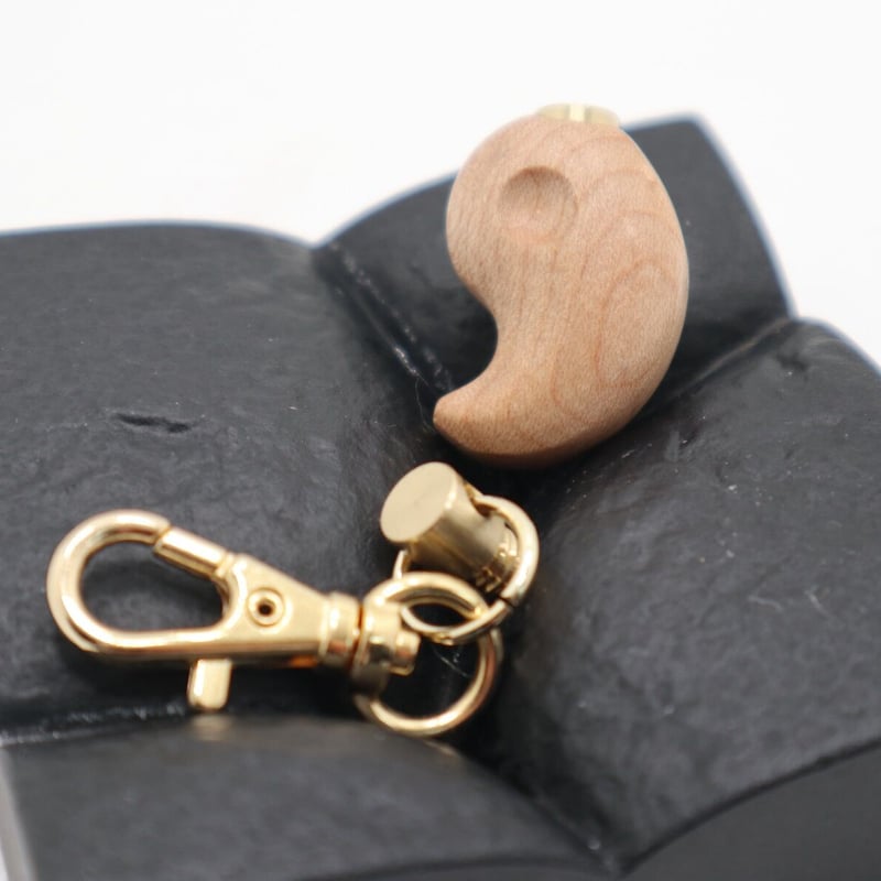 メモリアルジュエリーこだま 勾玉型キーホルダー | 沼野佛具 ONLINE STORE