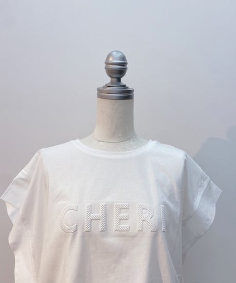 エンボスロゴTシャツ
