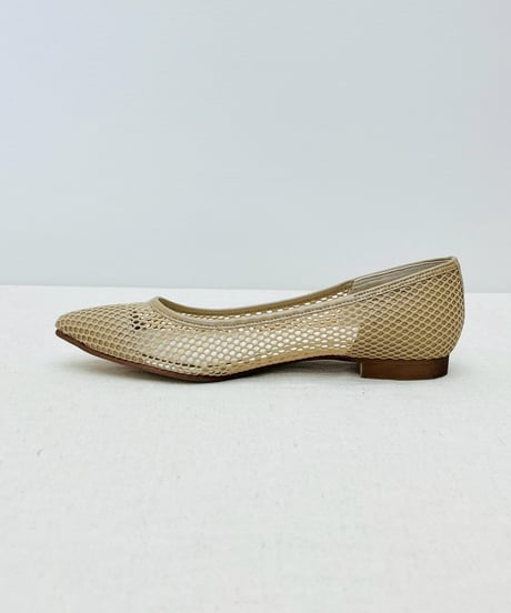 メッシュパンプス