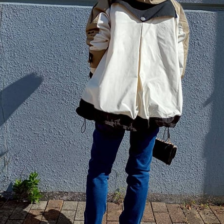 のりリズレーRISLEY デザイン パーカー ホワイト(タグ付) のり様専用リズレーRISLEY デザイン パーカー ホワイト(タグ付)