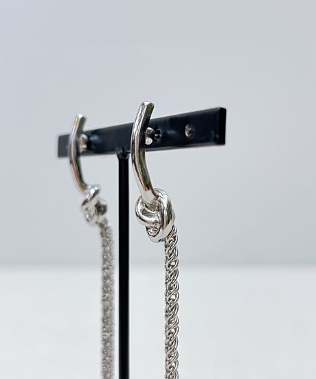 メタルノット ロングチェーンピアス