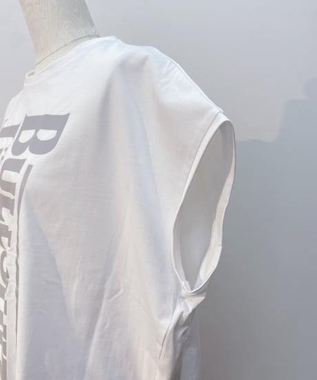 ロゴTシャツ
