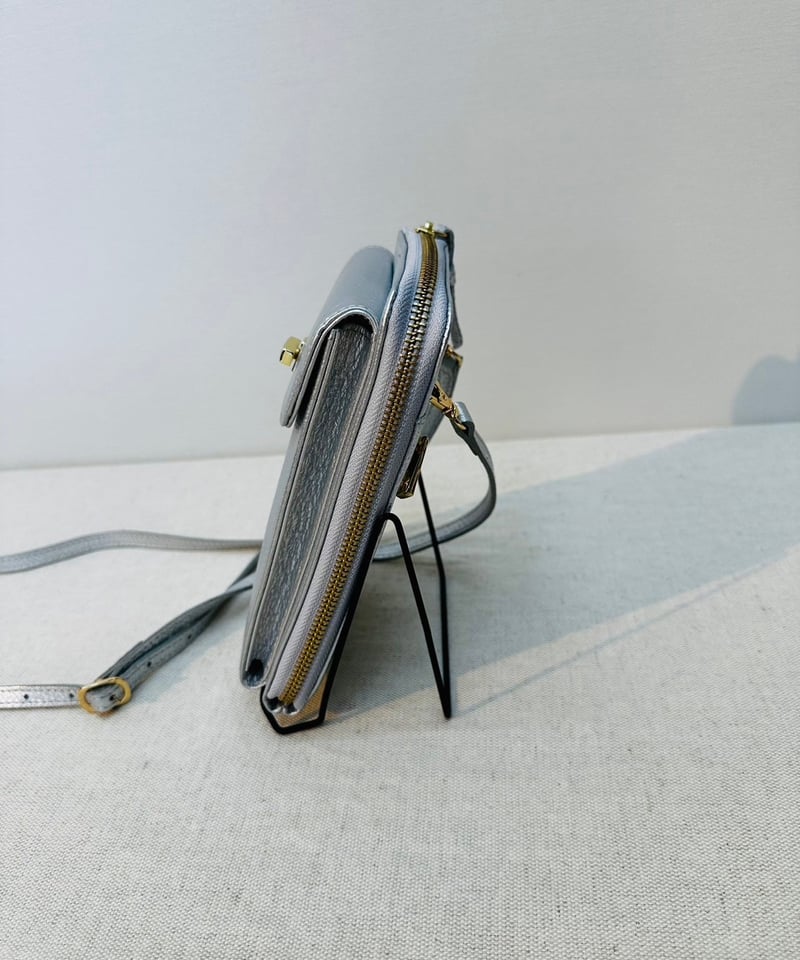 Mal.ウォレットショルダー　シルバー 牛革シュリンクタイプ モバイルウォレットショルダーバッグ