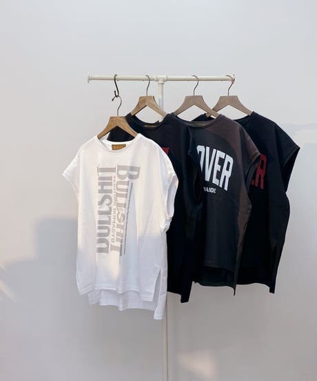 ロゴTシャツ