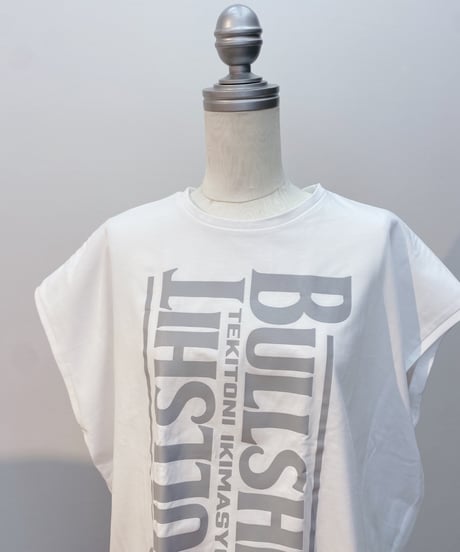 ロゴTシャツ