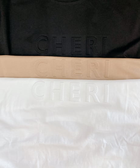 エンボスロゴTシャツ