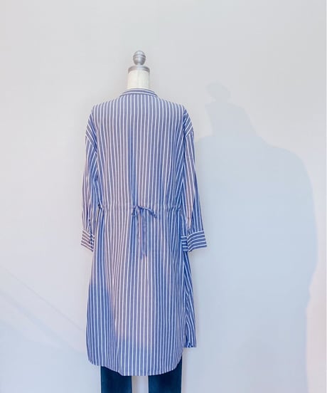 バックリボンストライプロングシャツ