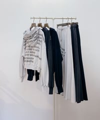 backロゴフーディ&フレアスカート ※上下別売り