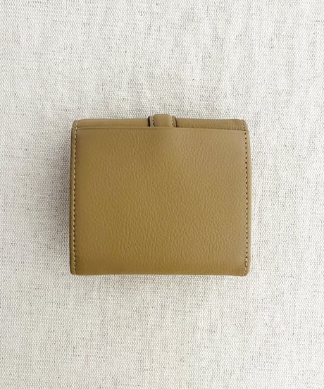 ベルトデザイン 三つ折り財布