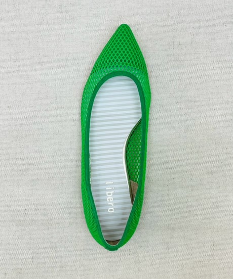 メッシュパンプス