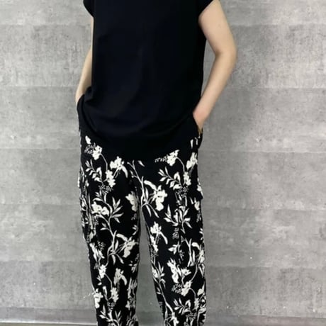 アンナケリーフレンチスリーブオールインワン　ブラック アンナケリーフレンチスリーブオールインワン ブラック
