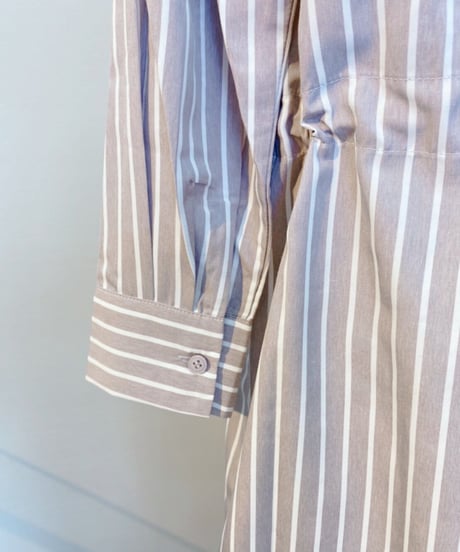 バックリボンストライプロングシャツ