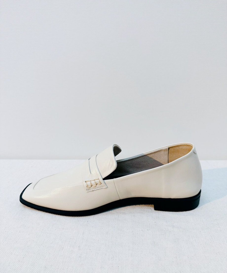 653cb579808e2c19f077a8ed