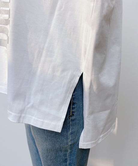 ロゴTシャツ