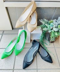 メッシュパンプス