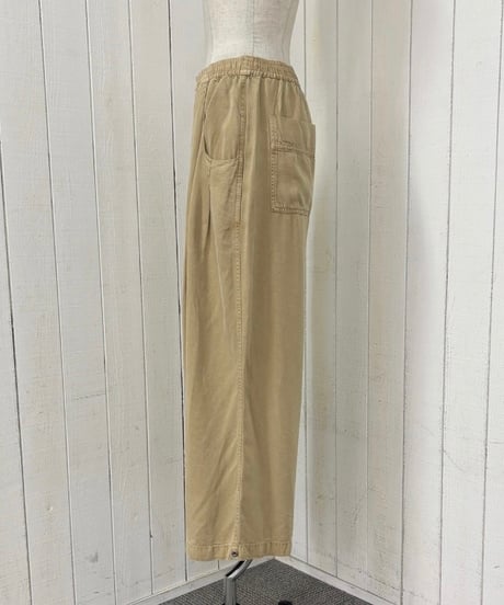 リヨセルタックパンツ