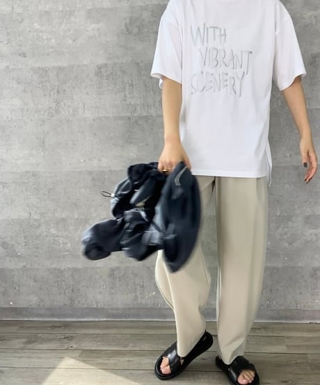 箔プリントロゴルーズTシャツ