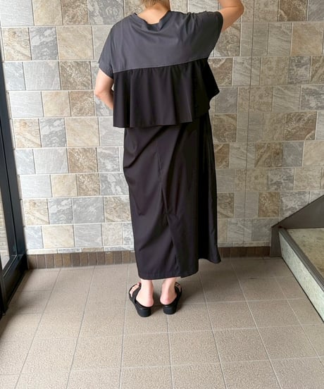 ペプラムデザイン 半袖ワンピース