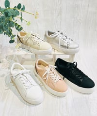 レザースニーカー