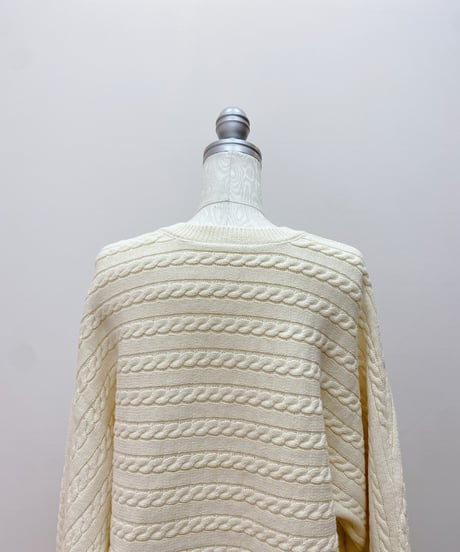 ケーブルロゴ刺繍プルオーバー