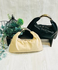 アーチハンドルハンドバッグ