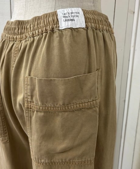 リヨセルタックパンツ