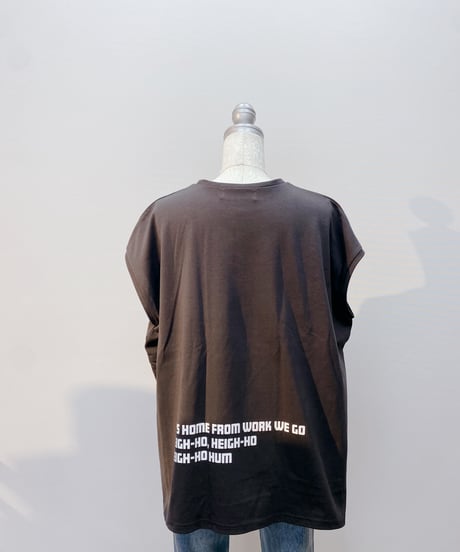 ロゴTシャツ