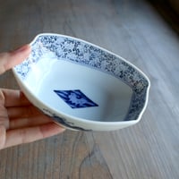 お花模様の耐熱皿19㎝｜ACSONS DAISY DALE | 土井見世 古道具店