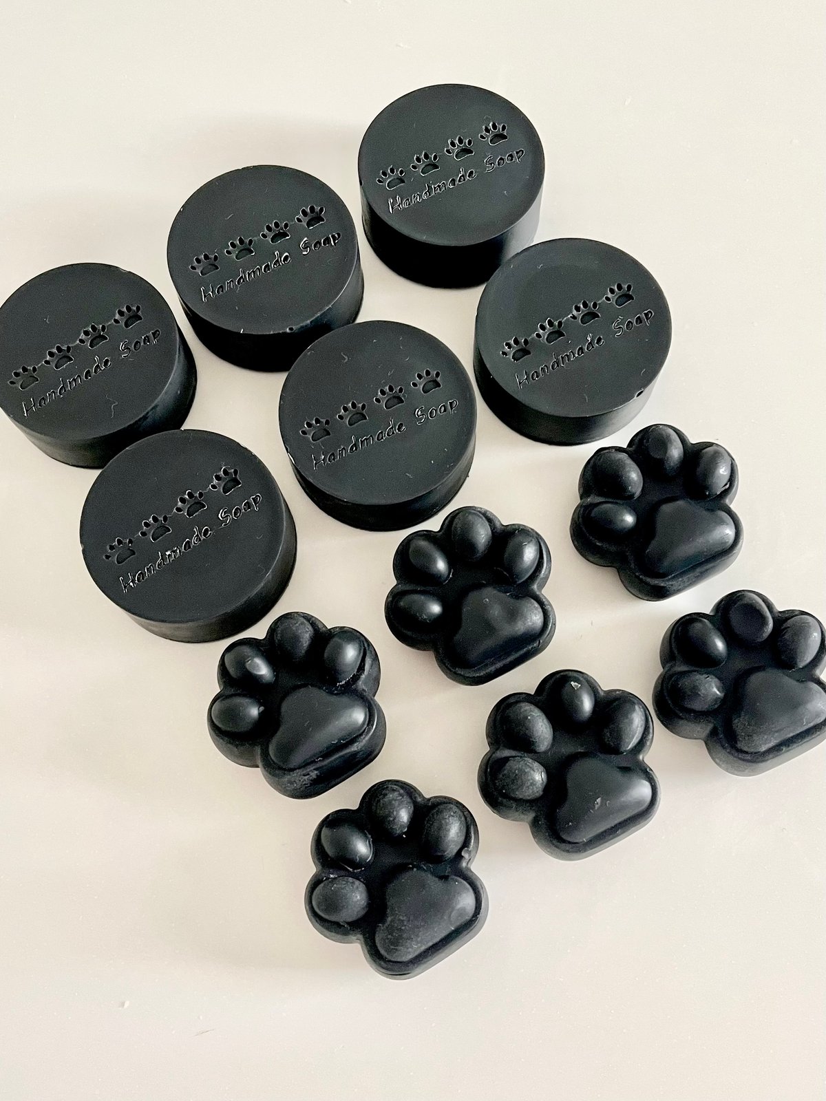 Dog Soap Leo】kuro - 竹炭と柿渋の消臭石鹸 | kivi soap