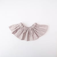ぴんくグレージュのフリルスタイ