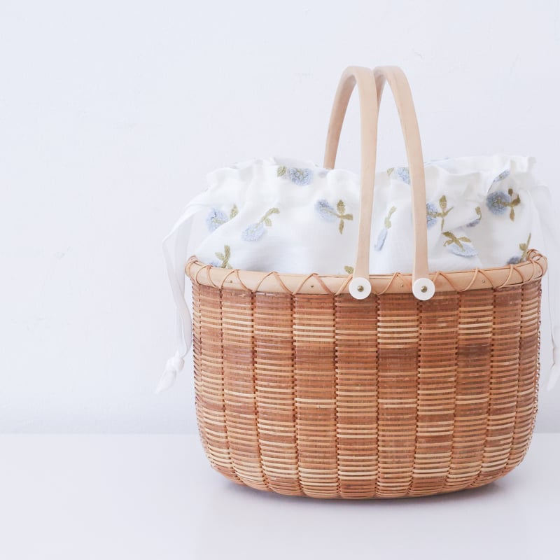 ナンタケットバスケット用ポーチお花の刺繍アップリケ付き水色L