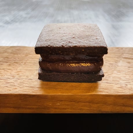 クッキーサンド(ラムレーズン・ピスタチオ・ショコラ)