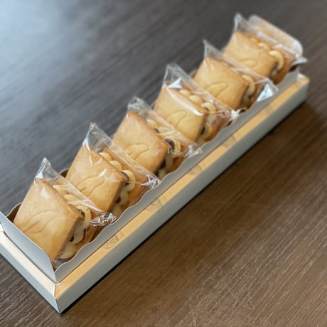 レーズンバタークッキーサンド