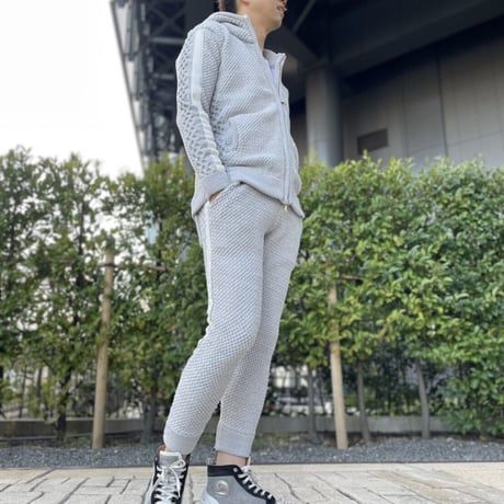 "編込みニット"シルバーグレーセットアップ
