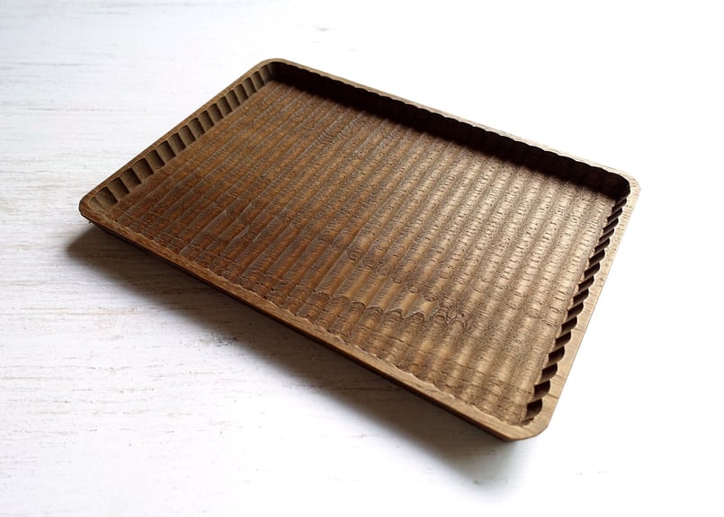 小ぶりの我谷盆 栗渋染め | 明野の小さなお盆や