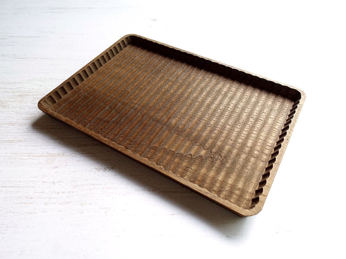 小ぶりの我谷盆 栗渋染め | 明野の小さなお盆や