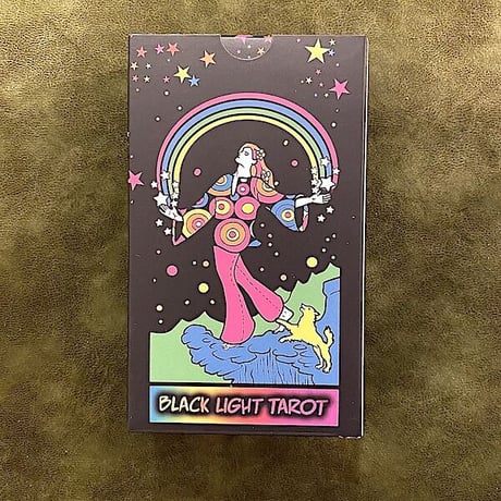 BLACK LIGHT TAROT（ブラックライトタロット）