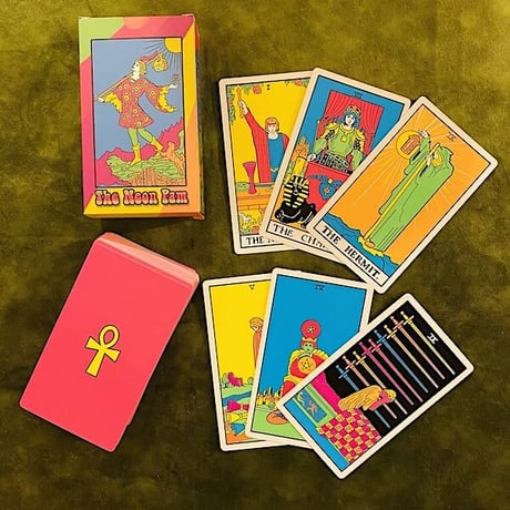 The Neon Pam Tarot（ネオンパムタロット）