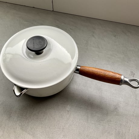 【ヴィンテージ ルクルーゼ】木柄ソーシエール20 ホワイト色 ヴィンテージ ルクルーゼ】木柄ソーシエール20 ホワイト色