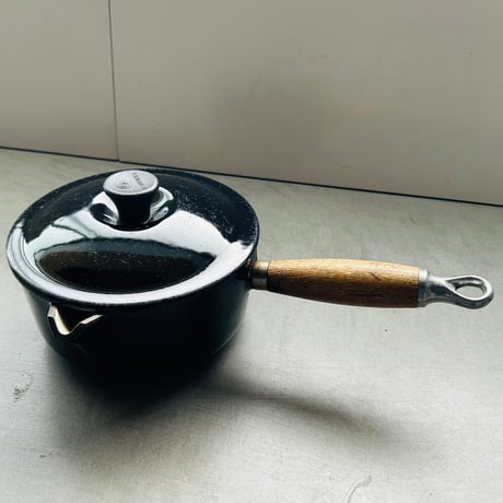 ル・クルーゼ | STORES