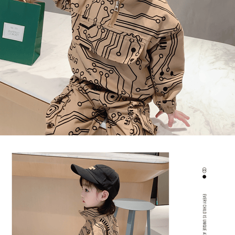 ❣️カッコイイ　秋春超可愛い女の子韓国風❣️ワーク風ウェア　２点セットアップ