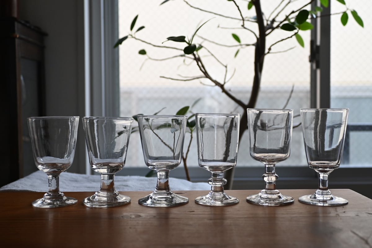 パリ　　アンティーク　記念 SOUVENIR de PARIS アンティークビストログラス 1脚 ＆ ワイン 2本