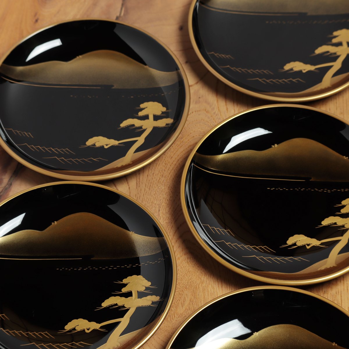 新品　輪島塗　菓子皿　6枚セット　東海道五十三次 新品輪島塗菓子皿6枚セット東海道五十三次