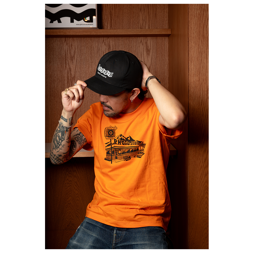 PHOTO STUDIO T-shirt 』ORANGE | THE Buddy WEB