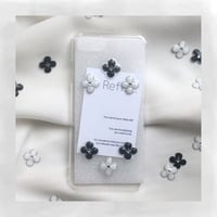 Black and White Flower _01