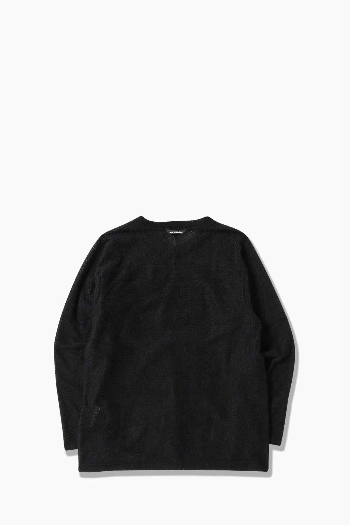 and wander】 alpha direct pullover(black) | Sun