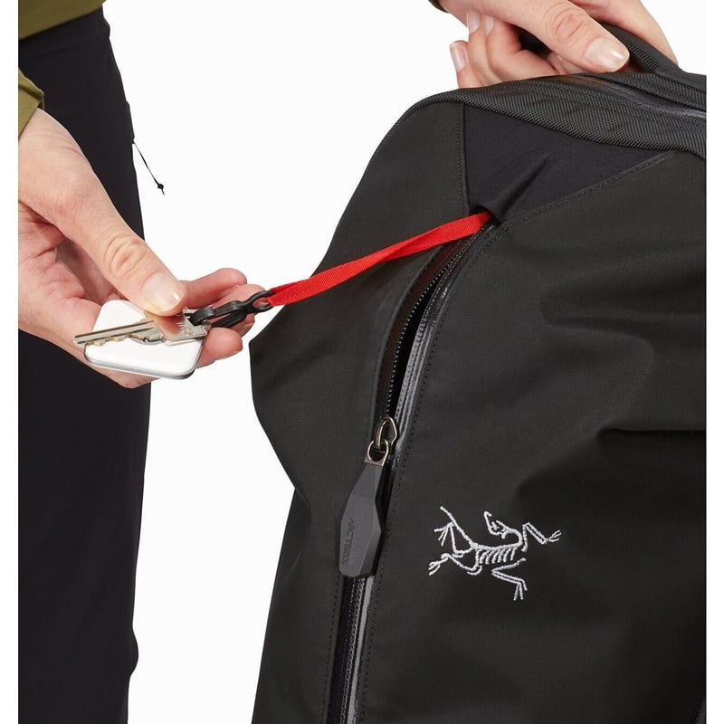 ARC`TERYX】 Arro 16 Backpack （Carbon Copy） | Su