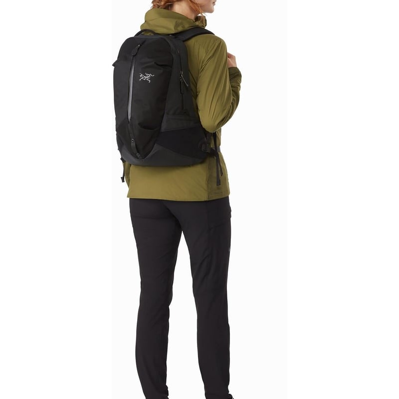 ＊Arc'teryx＊アークテリクス＊Arro16＊カーボンコピー※廃番 ARC`TERYX】 Arro 16 Backpack （Carbon Copy） | Su