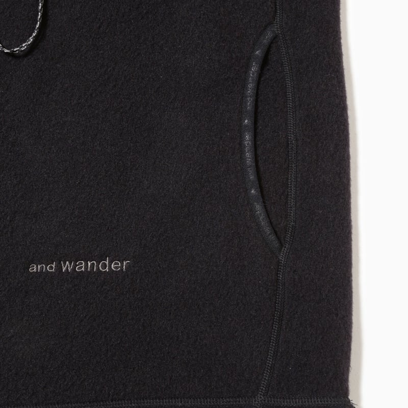 and wander】wool fleece pullover (black) | Sunn